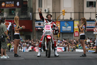 Patrick a la llegada del Dakar Patrick at the end of the Dakar