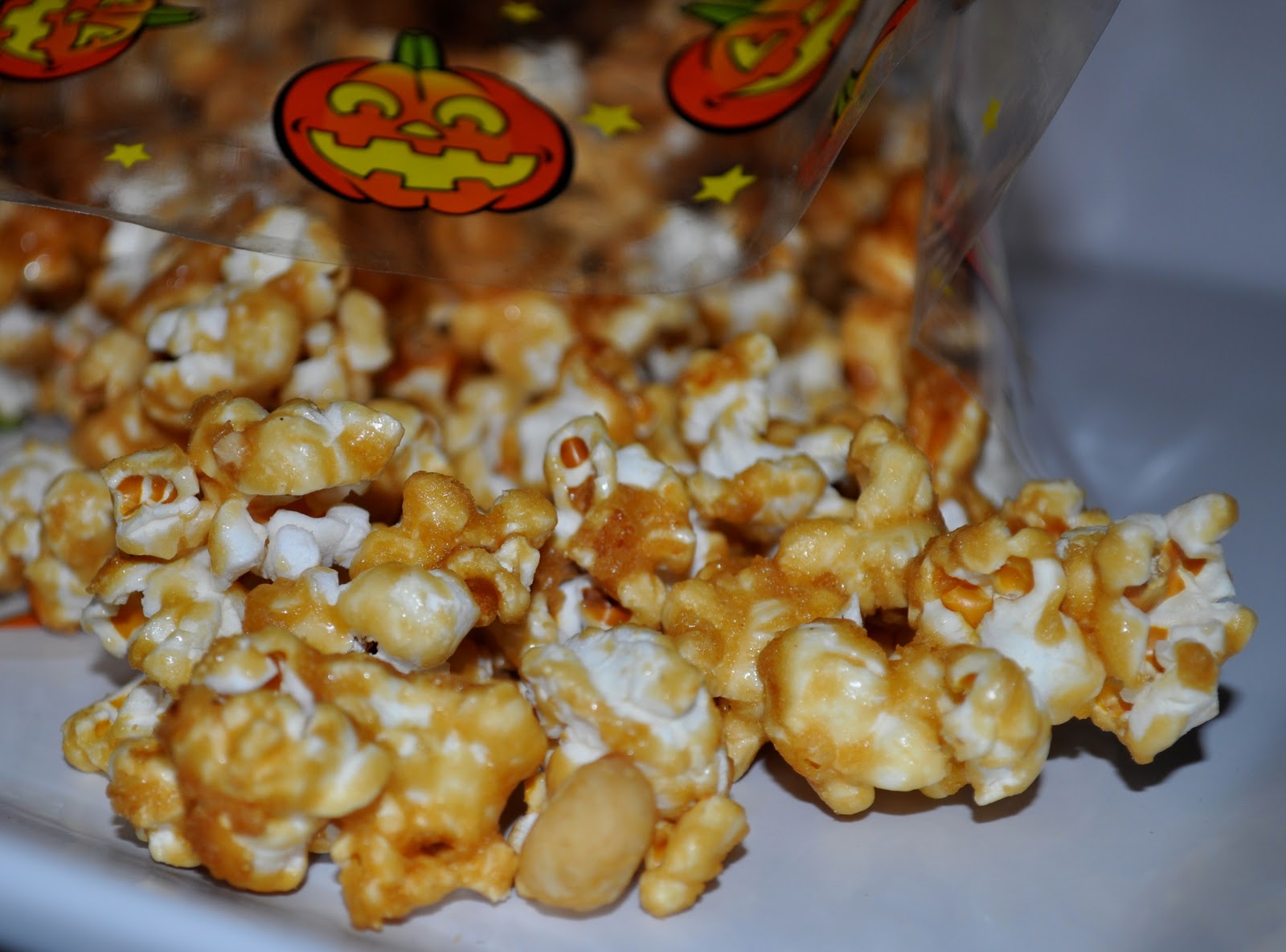 Vanilla Bean Cafe Caramel Popcorn for Halloween