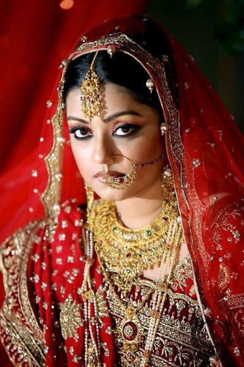 Latest Bridal Dresses, Make up & Jewelry Wallpapers Free Download