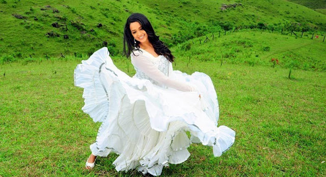 Favorite Filmz Bhavana New Stills The actor has recently given a hit movie titled pappy appacha, which starred kavya madhavan and innocent in. favorite filmz blogger