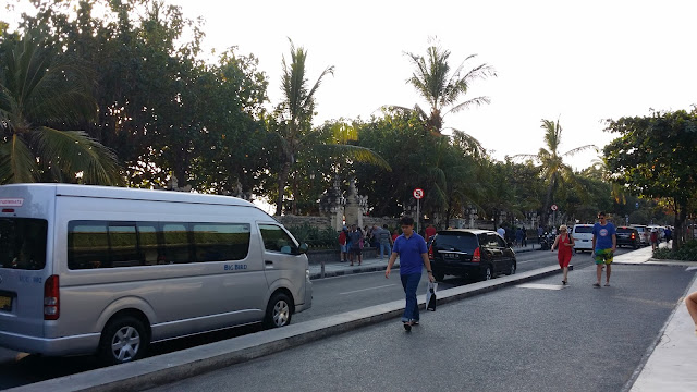 Atasco de vehículos en Kuta (Bali) Atasco de vehículos en Kuta (Bali)