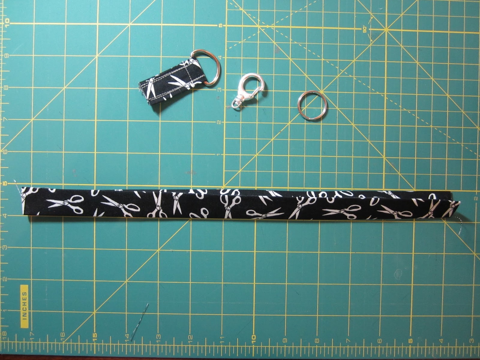 Quarter Incher Tutorial Adding a Detachable Strap