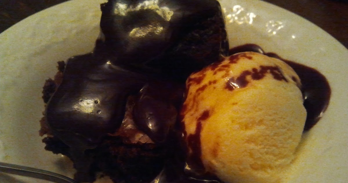 That's 'licious, Mommy! Microwave Hot Fudge Sauce