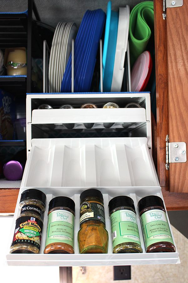 Samantha Walker's Imaginary World Motorhome Kitchen Organization 101