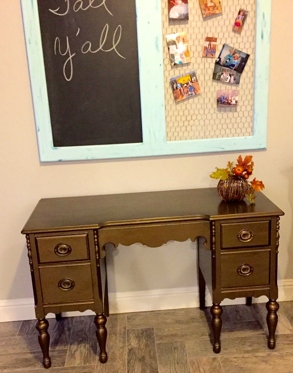 Pine Creek Style Adorable Desk Redo....