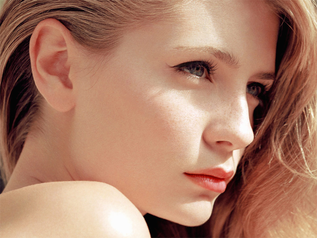 http://4.bp.blogspot.com/-X3ox6DIECN4/Tke0DD9SZ3I/AAAAAAAABgA/9ltCjeIGS20/s1600/Mischa-Barton-7-17-09.jpg