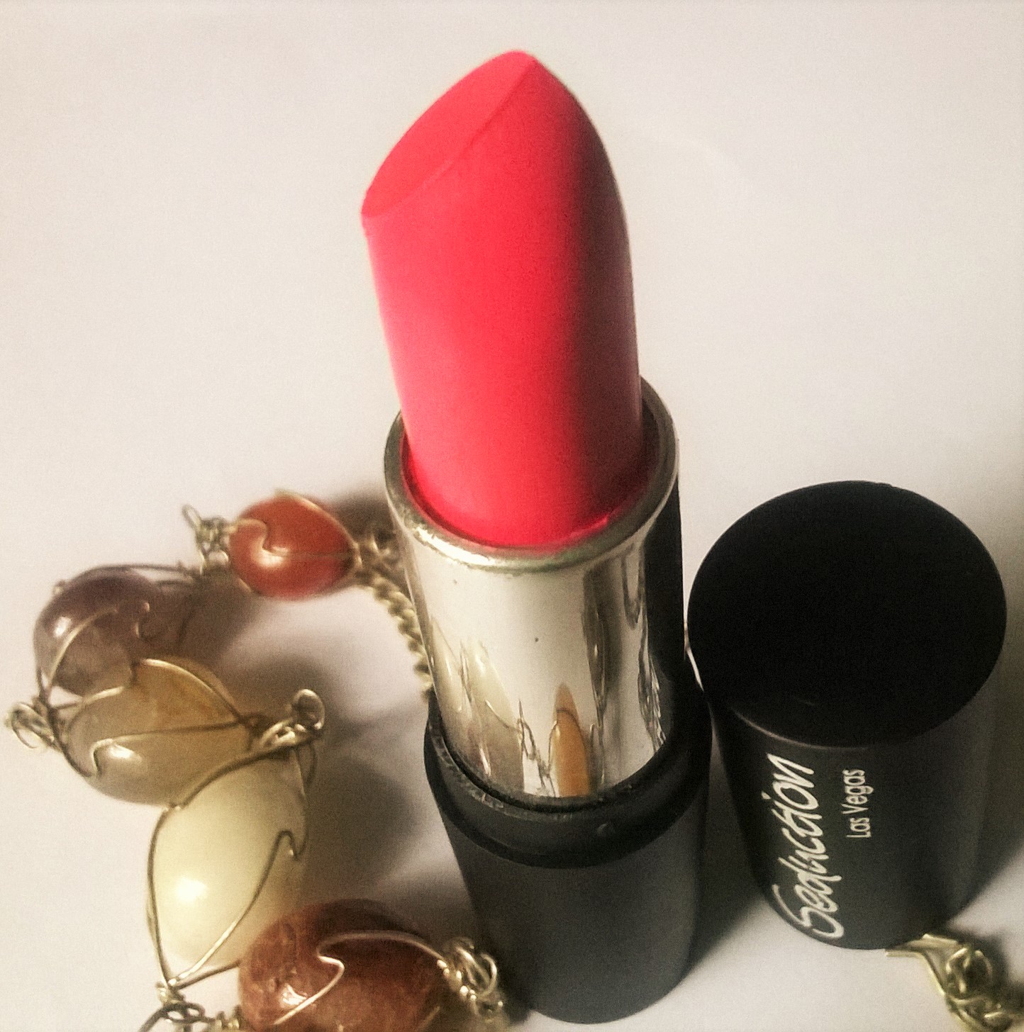 Beauty & Beyond Seduction Las Vegas Lipstick in No18 Review, Swatch