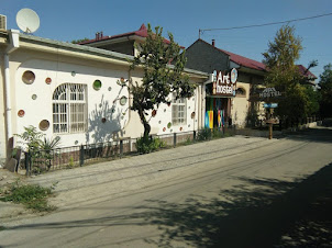 Classic "Art Hostel" on Zanzhirbog street in Tashkent.