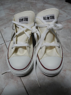 converse cream colour