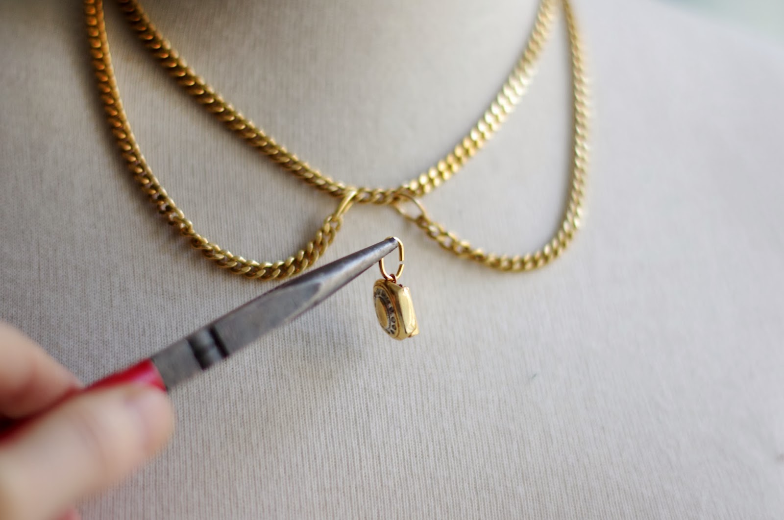 DIY Chain necklace collar