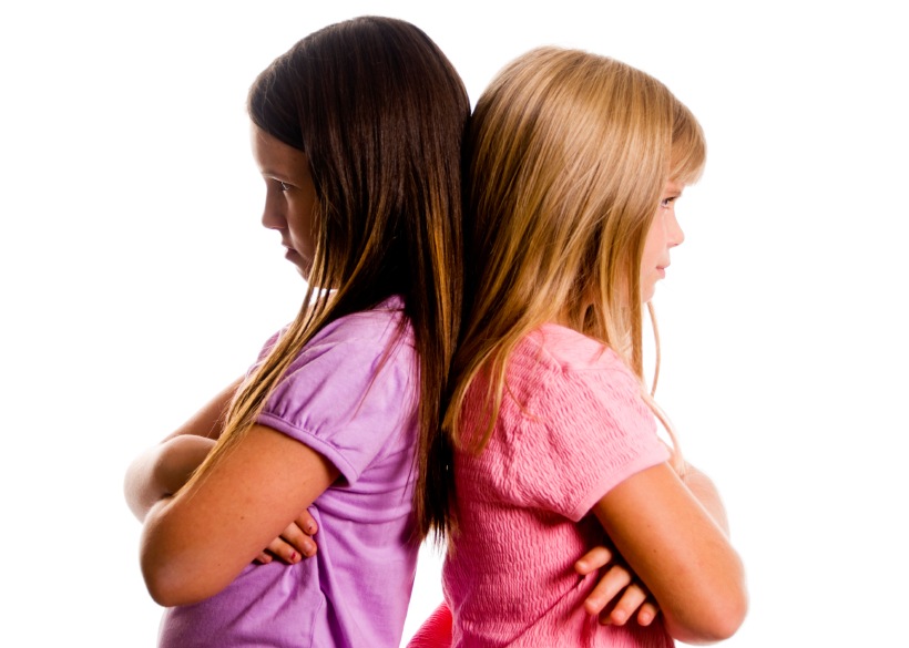 Coaching para padres: Cómo manejar la rivalidad entre hermanos