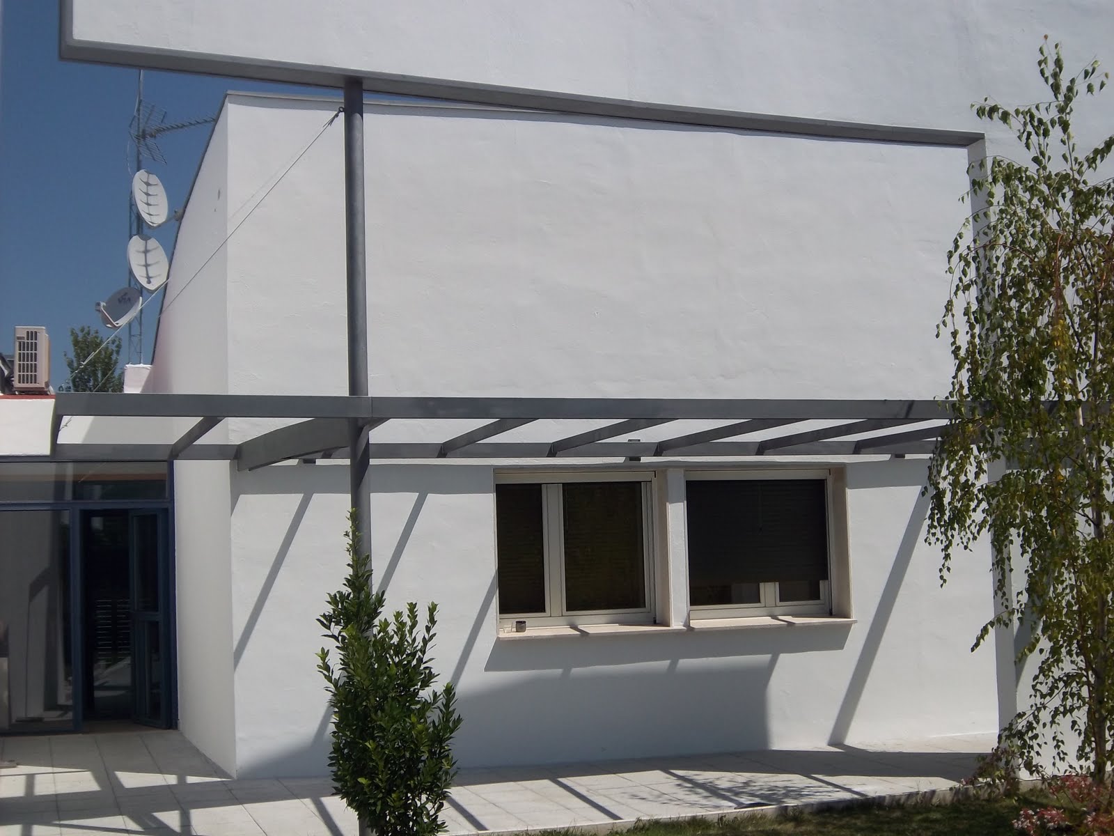 NORBEL CARPINTERIA METÄLICA Y ACERO INOXIDABLE: ESTRUCTURA DE PERGOLA