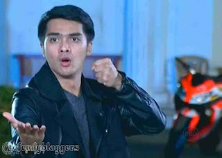 Foto Ricky Harun Pangeran Dengan Motor Kerennya Foto Ricky Harun Pangeran Dengan Motor Kerennya