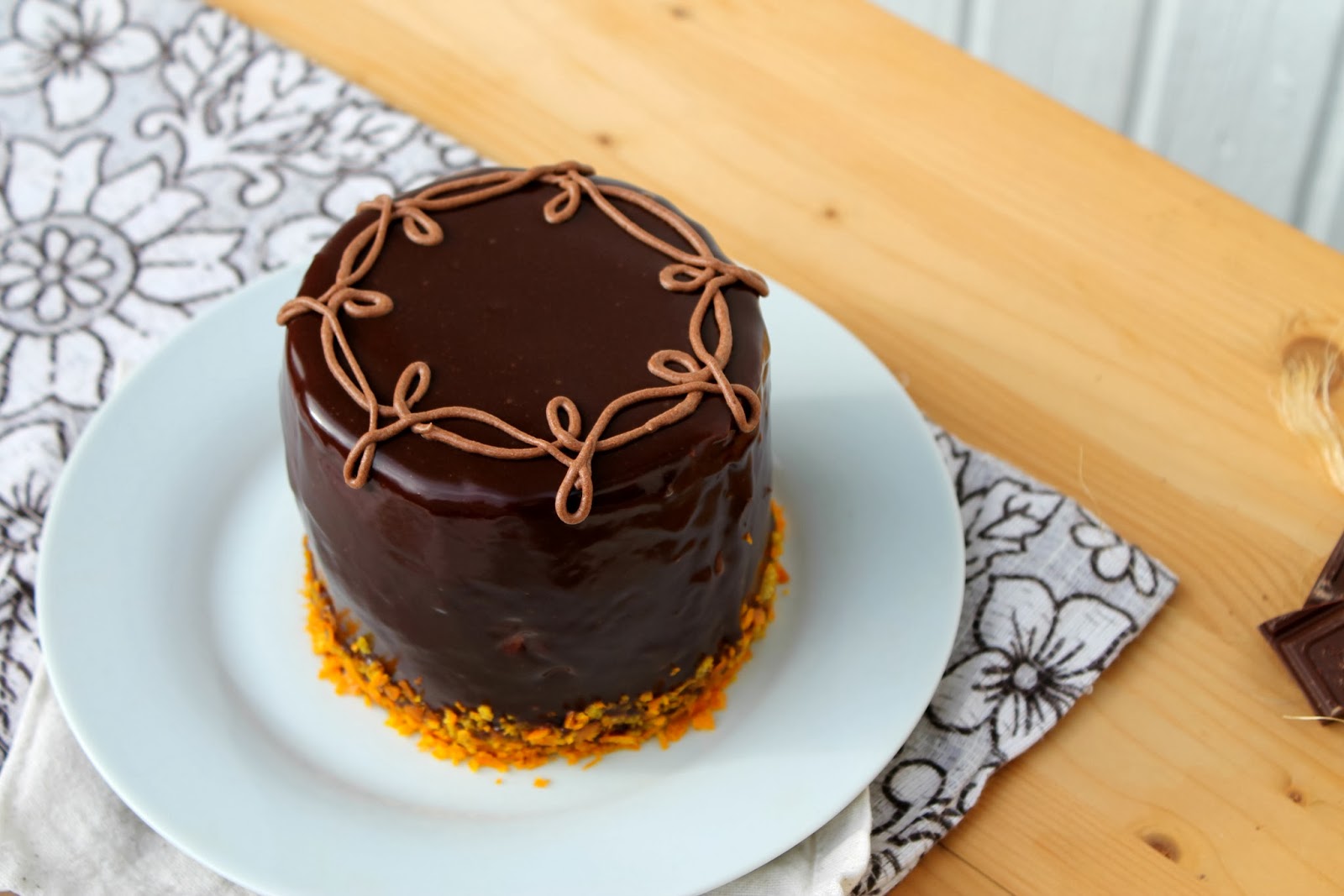 Layer Cake De Naranja Y Chocolate (con Un Bizcocho De Naranja Ultra Fácil Y Delicioso)
