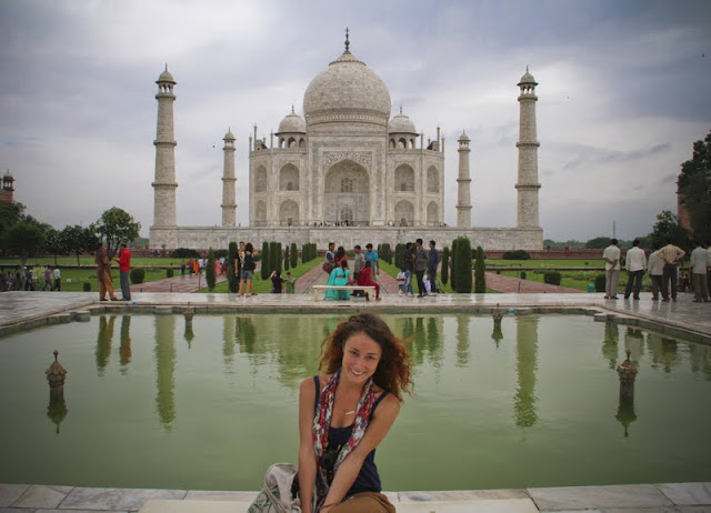 Samantha Davis, wandering style, Taj Mahal, Agra, Diana seat