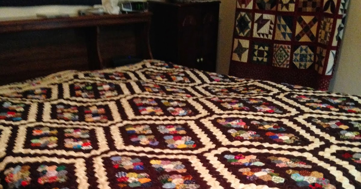 QUILTING IN OZ Hexie Quilt is Finished