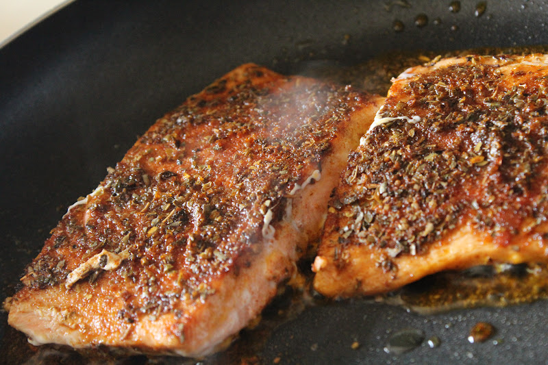 PanSeared Salmon with Hollandaise Sauce