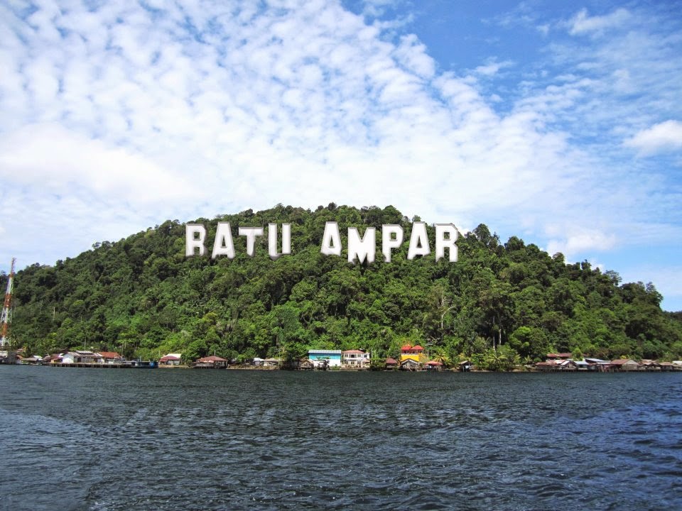ALAM BATU AMPAR Dinas Wisata Alam dan Budaya Kalimantan