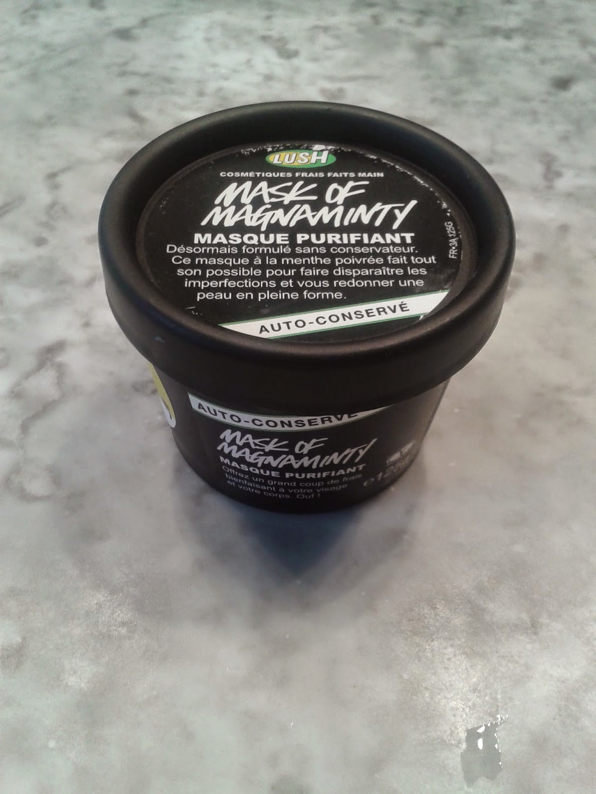Quel masque faire des points noirs sur la personne