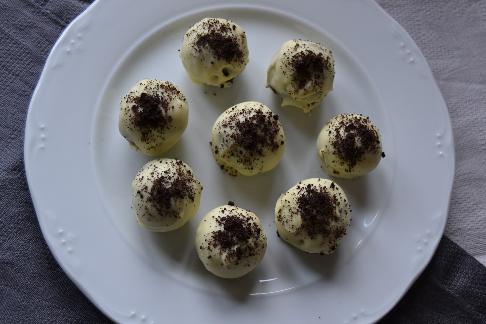 Featured image of post Easiest Way to Make Bombones De Oreo Y Chocolate Blanco