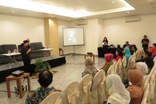 Seminar Lupus di Aston Anne Avantie