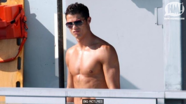 Cristiano Ronaldo Shirtless