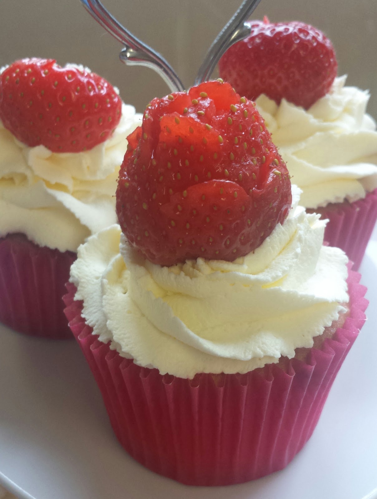 Recipe Victoria sponge cupcakes Stacey in the Sticks