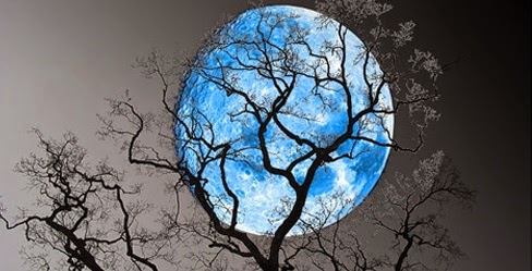 blue moon bulan berwarna biru