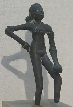 Resultado de imagem para “Dançarina”, bronze, descoberta em Mohenjo-Daro.