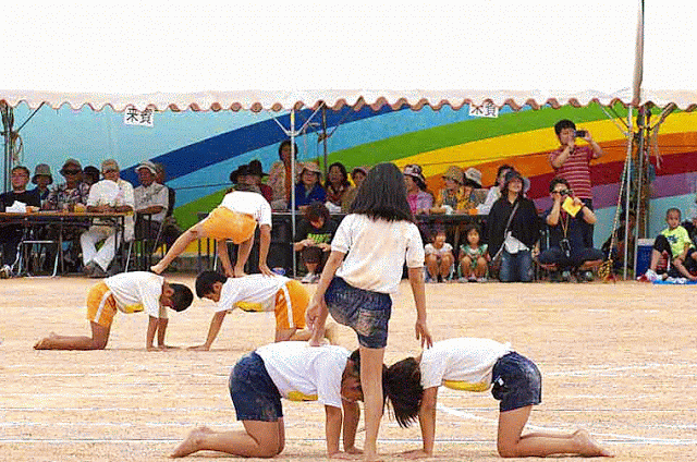 gymnastics, girls and boys, pyramid
