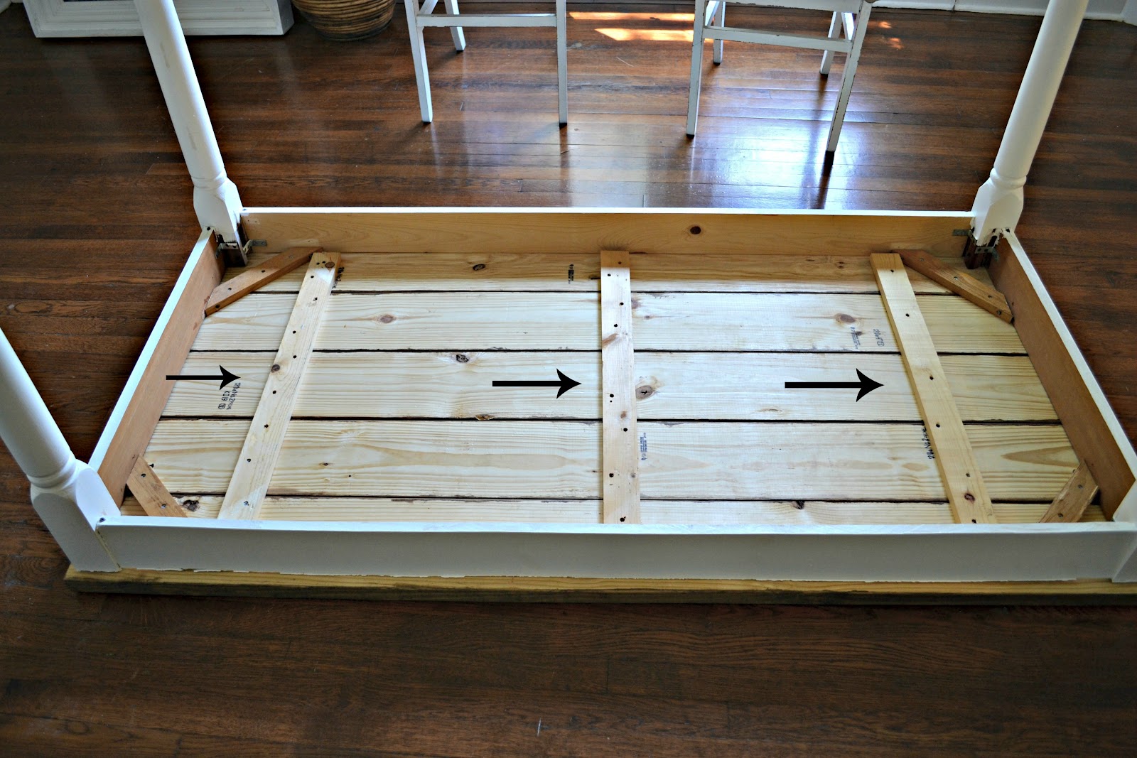 Building your own kitchen cabinets DIY Dining Room Table