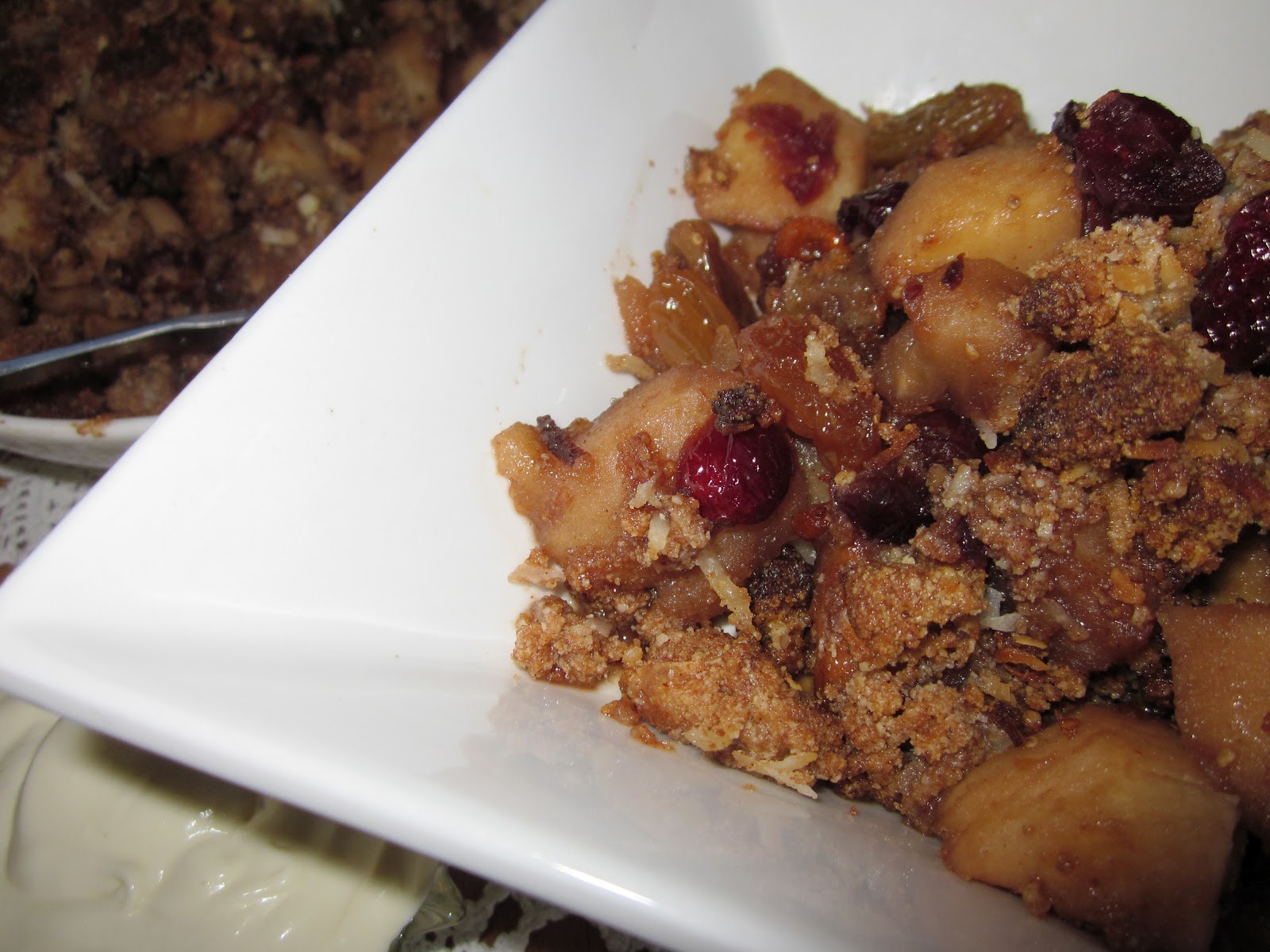 Apple, Dried Fruit & Almond Meal Crumble