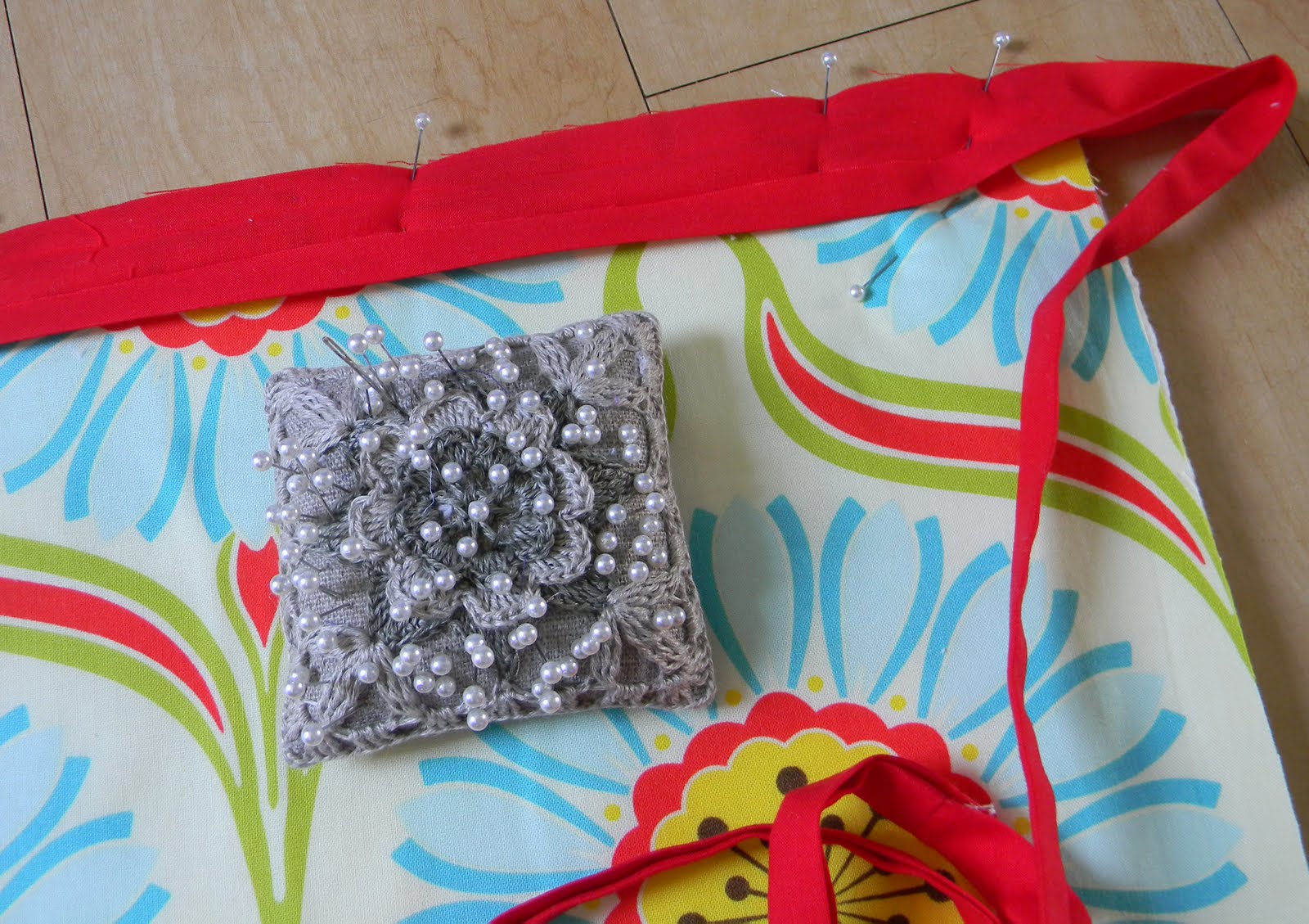 2 little hooligans Fat Quarter Friday {Cooling Mat Tutorial}