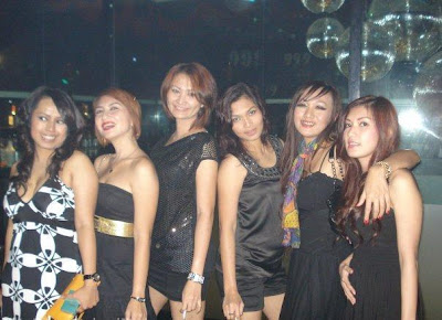 Koleksi Foto Tante Cantik http://njarak.blogspot.com/