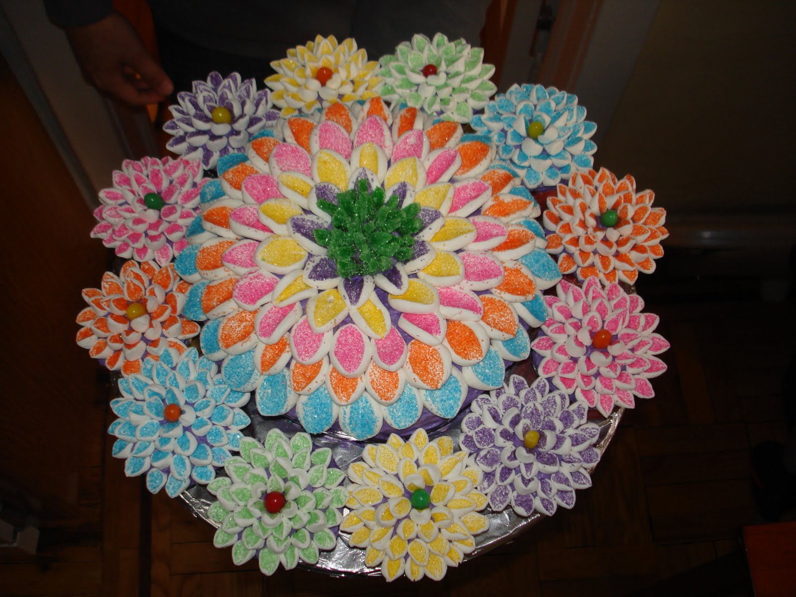 Cupcakes and Bakes: Marshmallow Flower Cake