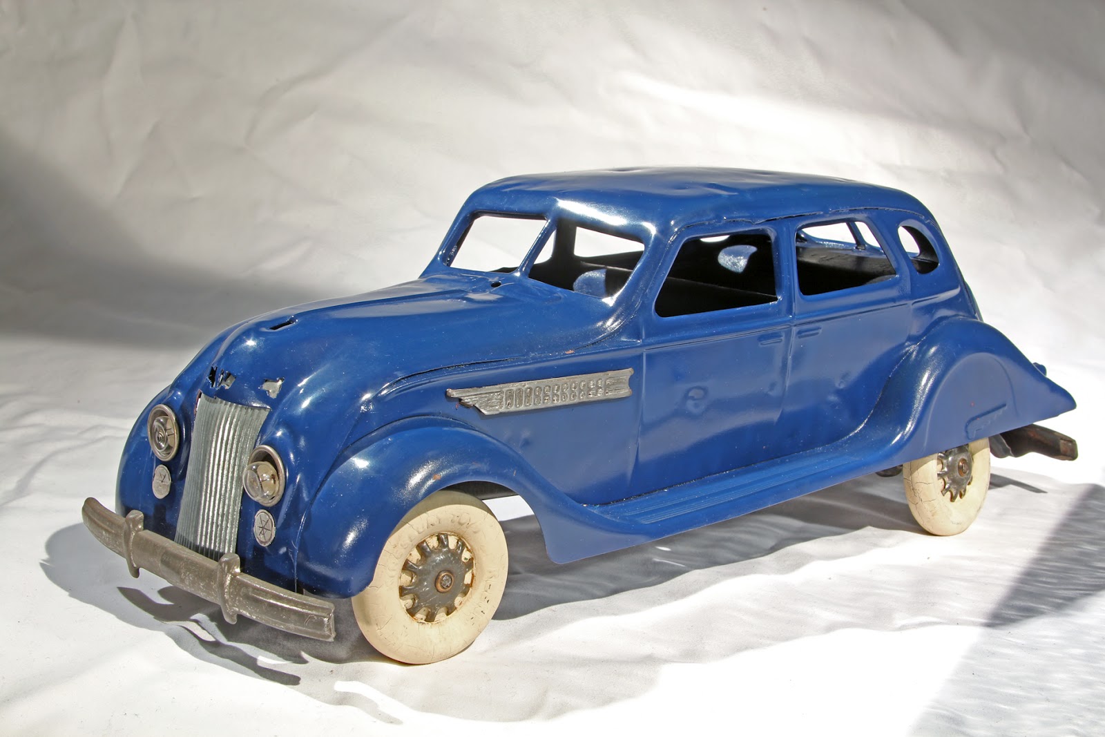 Old Antique Toys A Kingsbury 1937 Chrysler Airflow