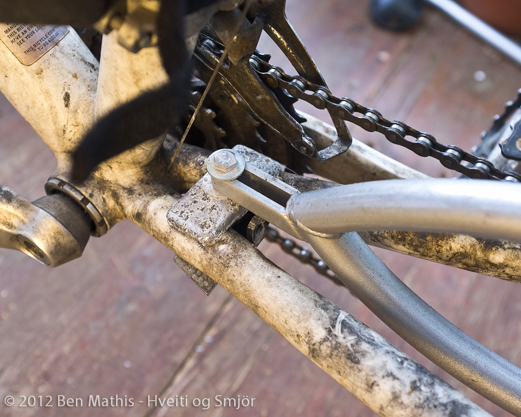 Hveiti og Smjör Bonus Fiberglass Bicycle Box Construction