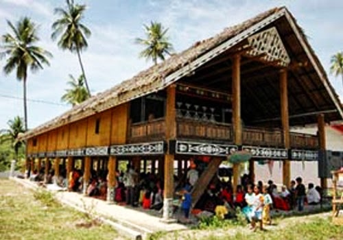 Kehidupan Dan Budaya Suku Dayak di Rumah Panjang Betang Kalimantan Barat Rumah Panjang Betang Kalimantan Barat