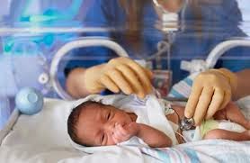 Bayi Prematur di Inkubator Bayi Prematur di Inkubator