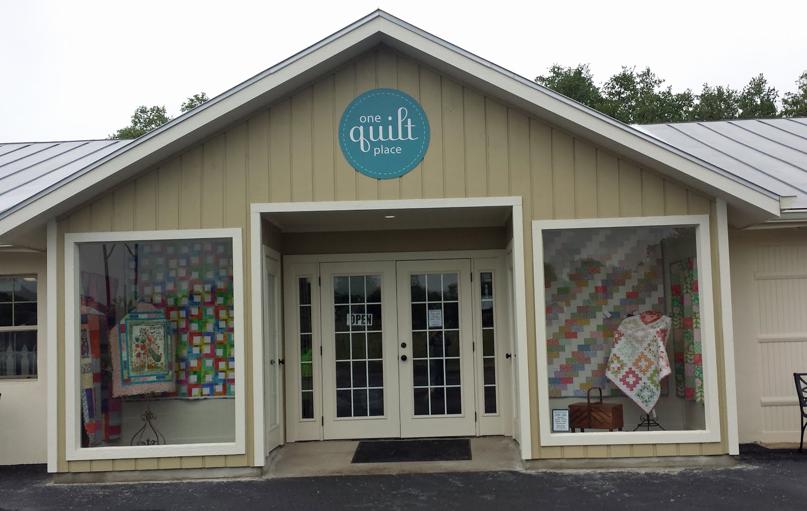 Lovin' Life At The End Of The Dirt Road One Quilt Place