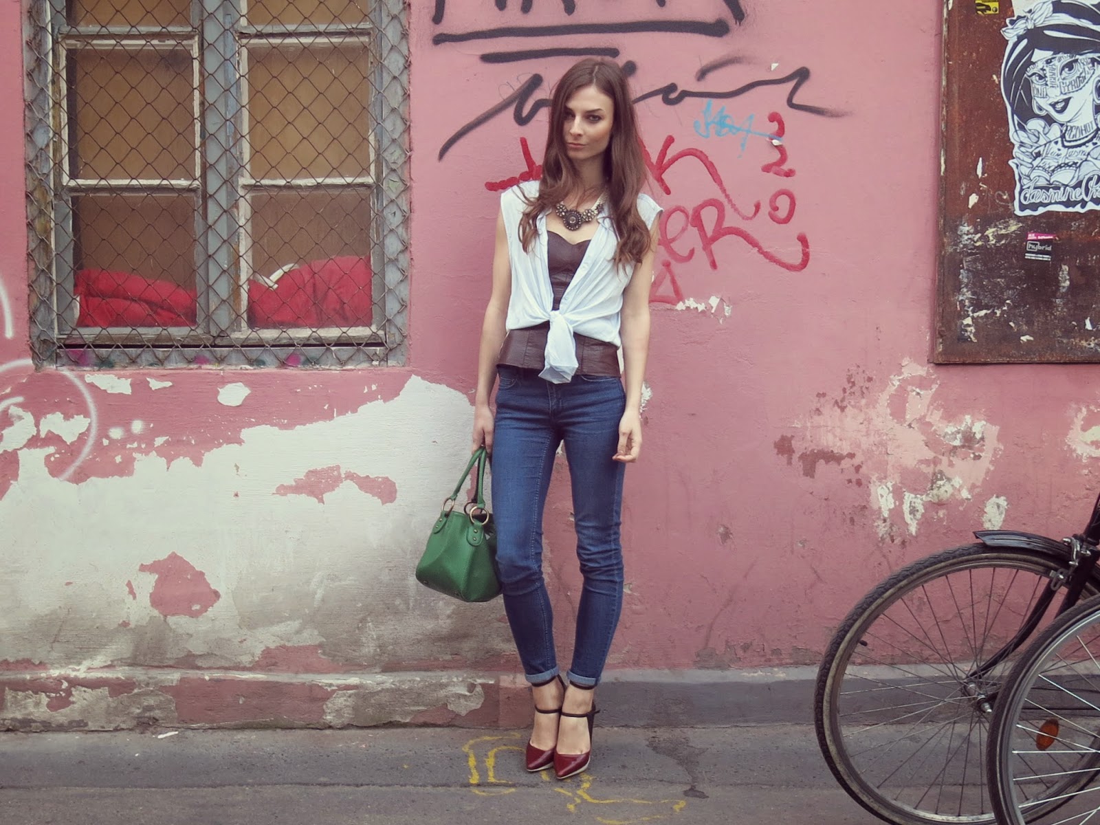 HOW TO WEAR A BUSTIER What Vero Wears