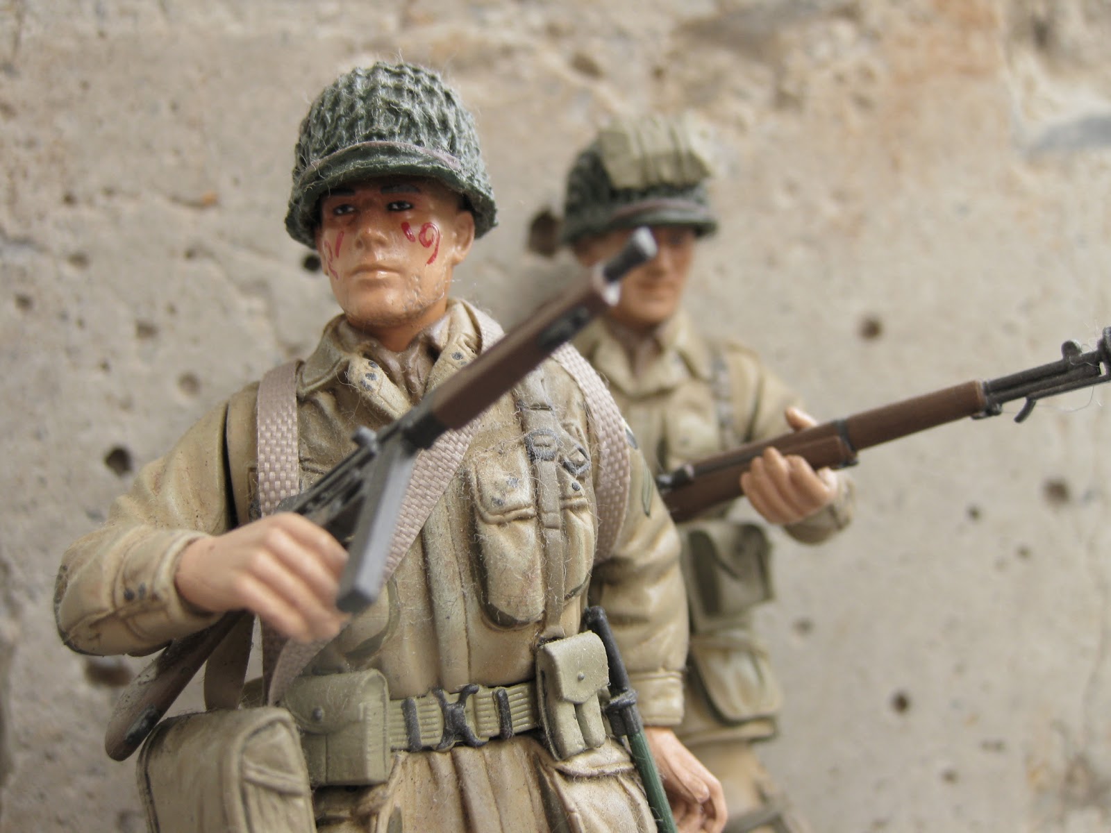 Raymond S World Of Scale Models Collectibles Toys Figures Sci Fi And Anime D Day 70th Anniversary Two U S 101st Airborne Division Soldiers In Normandy 1944