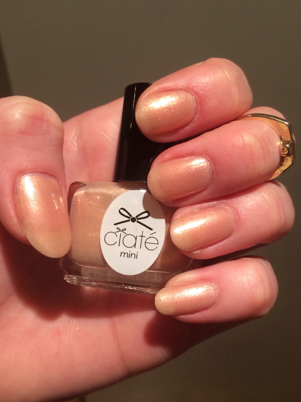 Ciate Members Only Mini Mani Month Review Christmas, Ciate Advent Calendar, Ciaté Mini Mani Month, notd,