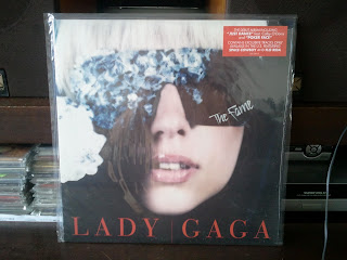 FS ~ Lady Gaga LPs 2011-11-03+13.47.46