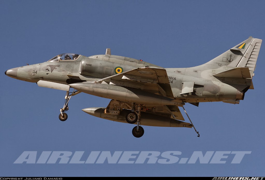 Fuerzas armadas de Brasil A-4KU+Skyhawk+Armada+brasil
