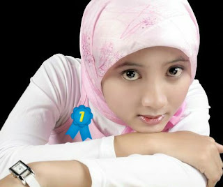 Foto Cewek Pake Baju Muslimah Trendy