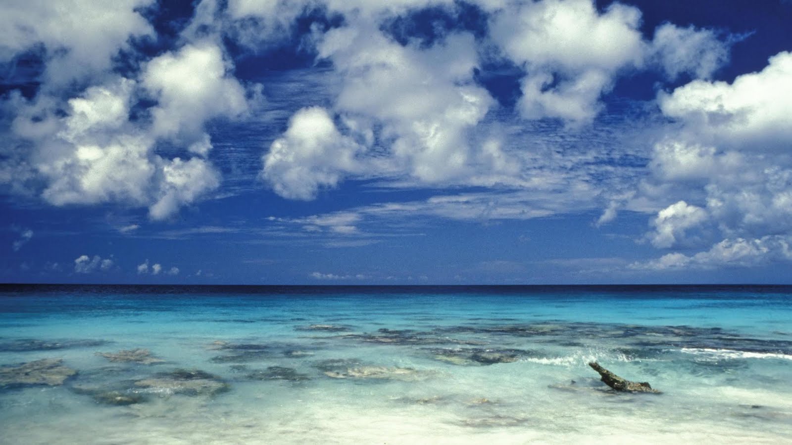 http://4.bp.blogspot.com/-XQZcurqpG08/TkoXpqne_KI/AAAAAAAAB6s/5z_d8VuDMQA/s1600/hd_wallpaper_hd_sea.jpg