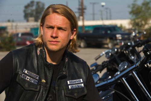 I've decided to recap Sons of Anarchy's season premier last night in the