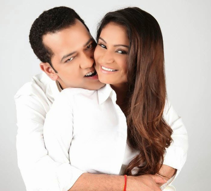 Rahul Mahajan & Dimpy Couple HD Wallpapers Free Download