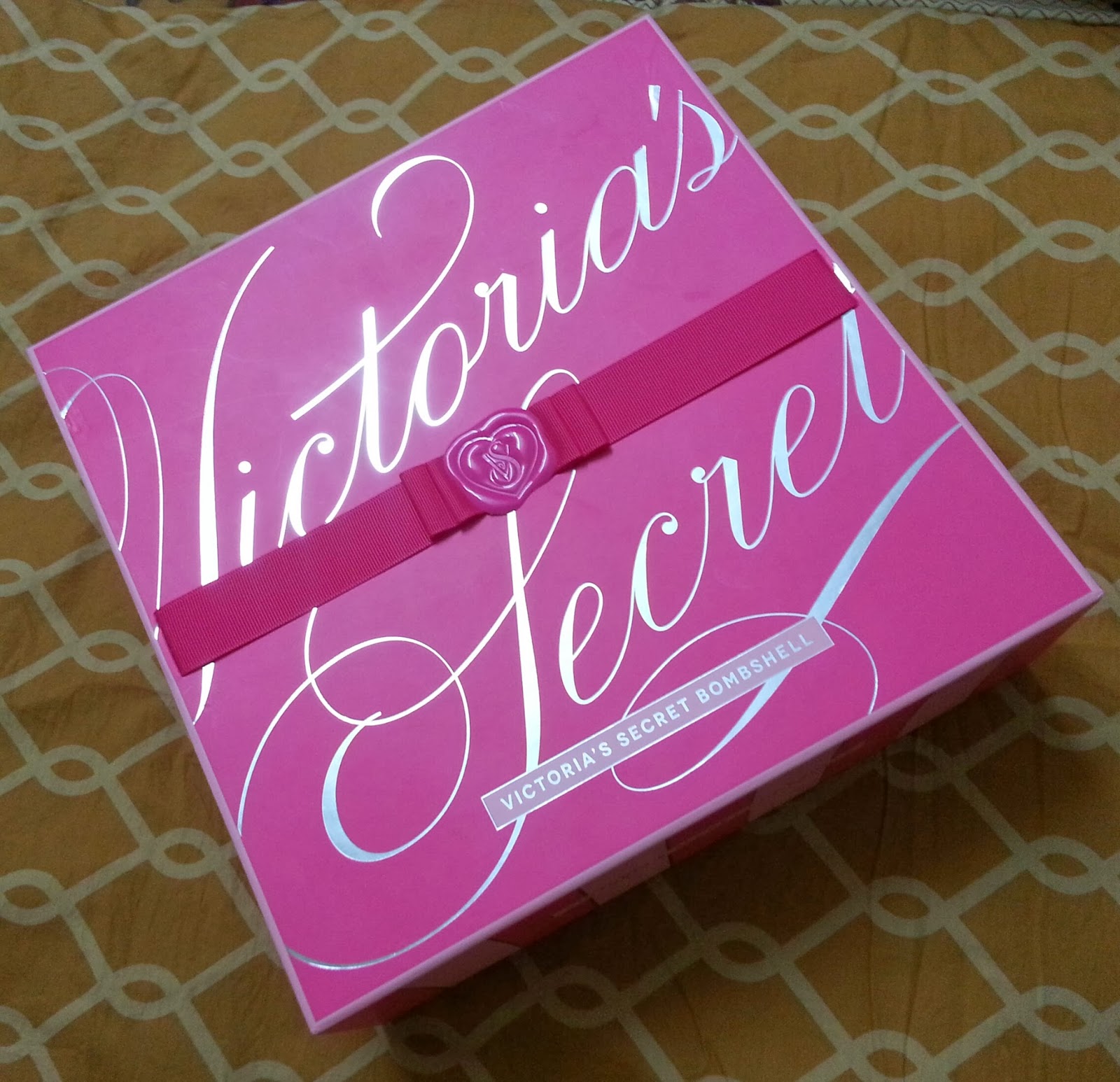 Victoria secret valentine's day gift set : ~strawberry tags~: victoria MissBoPeep: Victoria's Secret Bombshell EDP, Gift Set , My Valentines